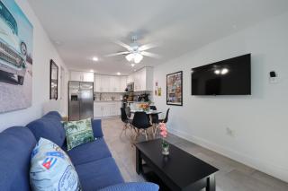 Havana Nights King Bed Sofabed Patio Wi-fi - 1