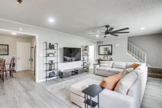 2 Mi to Lake Hefner Modern Townhome! - Oklahoma City - 6