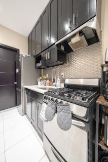 Spacious 4BR 2BA duplex apt with private patio WD - Nova Iorque - 2