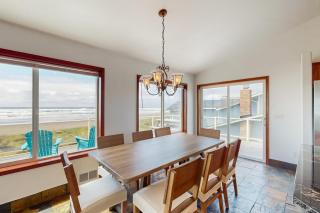 Westport Waves Beach House - Westport - 2