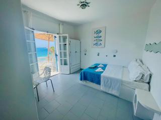 Niriides Studios - Paroikia - 1