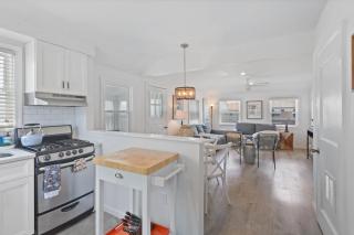 2-Bed Home by the Bay - Margate City - 3
