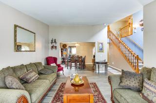 Home Theater and Large Backyard Deck Tacoma Abode! - Tacoma - 6
