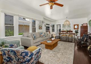 Timeless Charm by the Coast, Vintage Beach Bungalow - Long Beach - 1