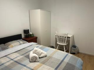 double room share bathroom and kitchen - Perth - 8
