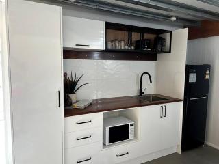 Quiet granny flat with loft bedroom - Brighton - 5