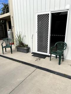 Quiet granny flat with loft bedroom - Brighton - 3