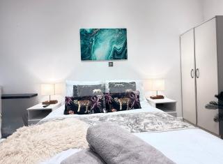 The Regent - Entire Studio in Central London - Prime Location - London - 2