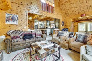 Hot Tub and Arcade Table Spacious Retreat in Lead - Lead - 6
