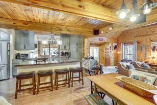 Hot Tub and Arcade Table Spacious Retreat in Lead - Lead - 3