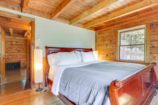 5 Mi to Plymouth Rock Log Cabin Getaway! - Plymouth - 1