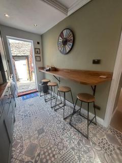 The Corner Cottage - Wotton-under-Edge - 9