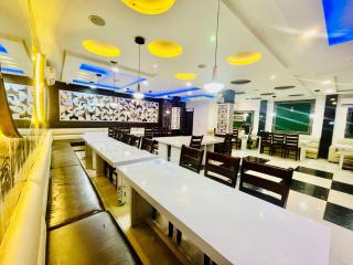 Hotel Lime Star - Fully Ac - In house Parking - Free 5g Internet - Near Taj - Tājganj - 1