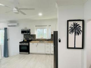 Ocean Breeze Studios - Nassau - 8