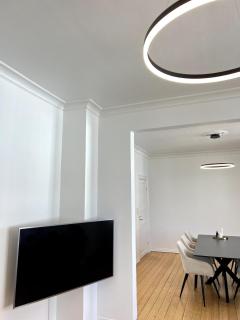 Charming and Bright Apartment in Central Aalborg Close to Nature, Harbour & Dining - Aalborg - 0