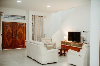 Sibu Permai Jaya 500Mbps 10pax 4BR - No Wedding Activities Allowed - 9