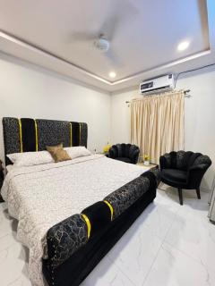 Gulberg Greens 2 bed luxury Apartment - Islamabad - 3