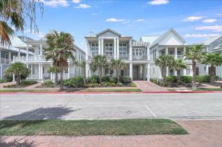 The Pool House 315 HI - 4