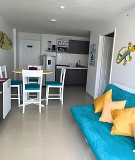 Precioso apto en el Laguito a pasos de la playa - 0