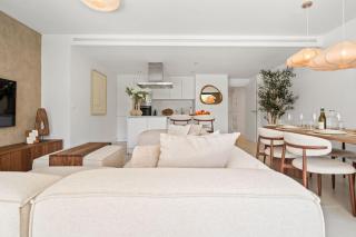 Oasis 325 Hideaway Luxe Garden Apartment - Estepona - 2