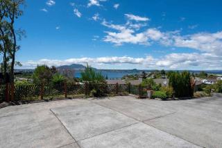 Beauty By The Bay Beautiful Lake views - Taupo - 3