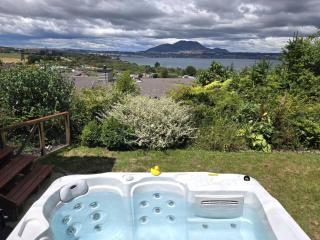 Beauty By The Bay Beautiful Lake views - Taupo - 9
