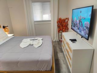 Elegant upper unit bungalow - 10 mn from downtown - Calgary - 2