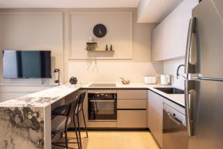 Stylish Apartment Steps from Rothschild Boulevard - Tel Aviv - 7