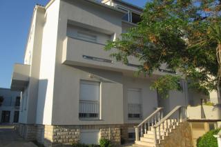 Apartments with parking space Vir - 21512 - 0