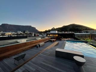 Luxury, modern apartment with rooftop pool - 1