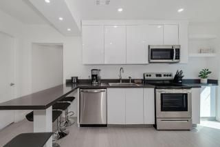 Stylish Apartment at Brickell ,Free Parking - 2