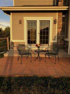 Private Suite and Patio by Boulder Gorgeous Views - 9