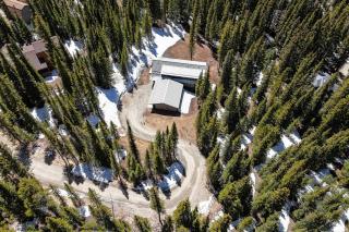 Two Mile Pines Luxe 5BR Forest Retreat - 2