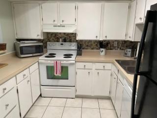 553b) Very comfortable 3 bedroom across from beach - Fernandina Beach - 2