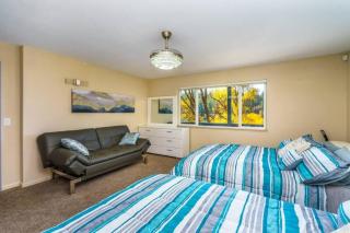 562) Massive 8 bedroom on the lake - Groveland - 0