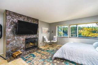 562) Massive 8 bedroom on the lake - Groveland - 3