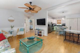 Sea La Vie. A calm cozy retreat steps from the sea - Carolina Beach - 8
