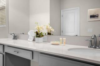 Disney Vacation Villa Pool & BBQ & Resort Clubhouse - 8