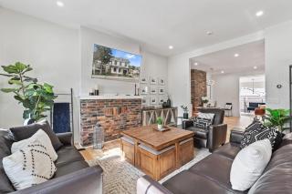 3BR Stylish Retreat, Minutes from Downtown Pittsburgh, Free 3-Car Parking - Pittsburgh - 9