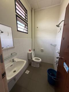 Rose & Ross Homestay - Skudai - 8
