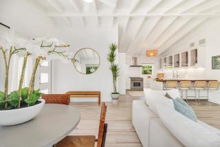 Luxury Tropical Family Oasis - 3