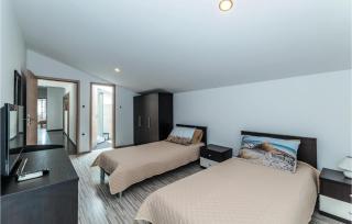Holiday Home Bana Jelacica Bb V - 1