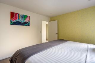 Highlands Apt- Lake Views- Free Parking- AC- BBQ - Queenstown - 4