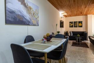 apartamento grande, hermoso, acogedor y privado - Medellín - 0