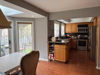 Comfort Bedroom in best location - Markham - 8