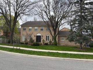 Comfort Bedroom in best location - Markham - 0