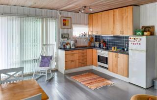 Beautiful Home In Gjeving - 1