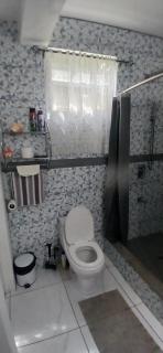 Cozy vacation retreat with free parking - Roseau - 4