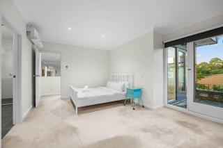 Stylish 4BR Home in the Heart of Glen Waverley - Glen Waverley - 7