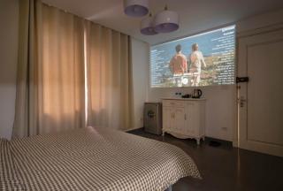 Modern-Cozy home -Super center- máy chiếu Netflix - Hanói - 5